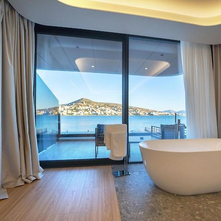 Yacht Premium Hotel Sarande Bagian luar foto