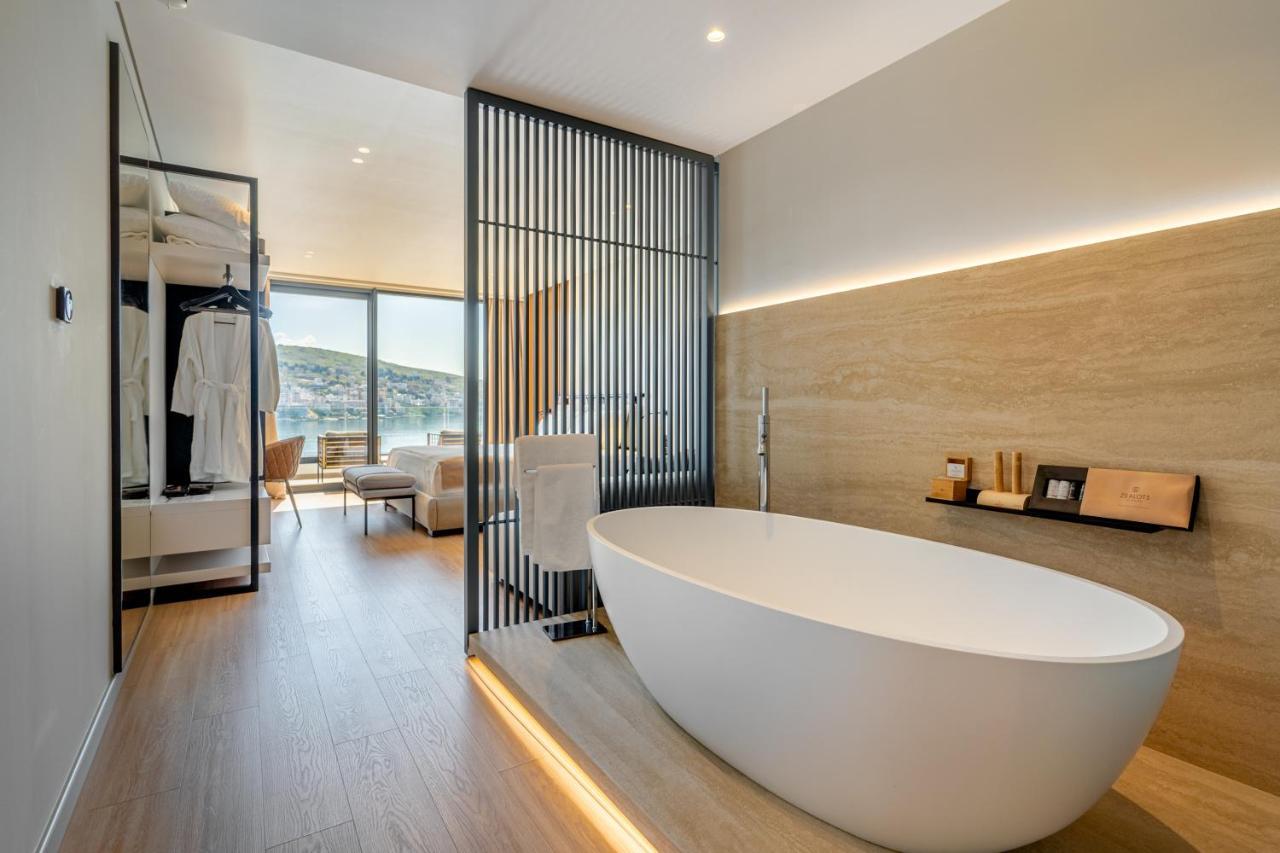 Yacht Premium Hotel Sarande Bagian luar foto