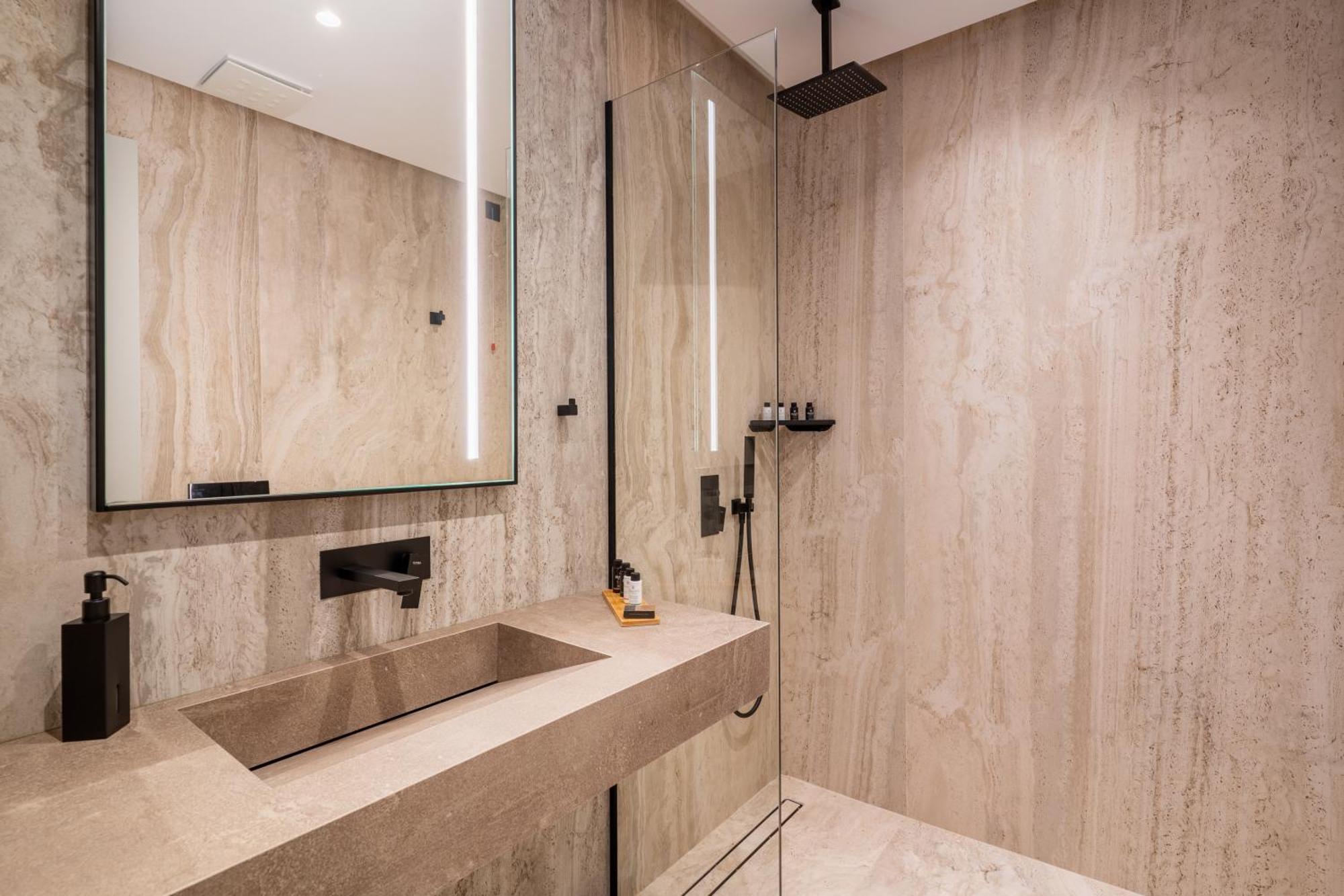Yacht Premium Hotel Sarande Bagian luar foto