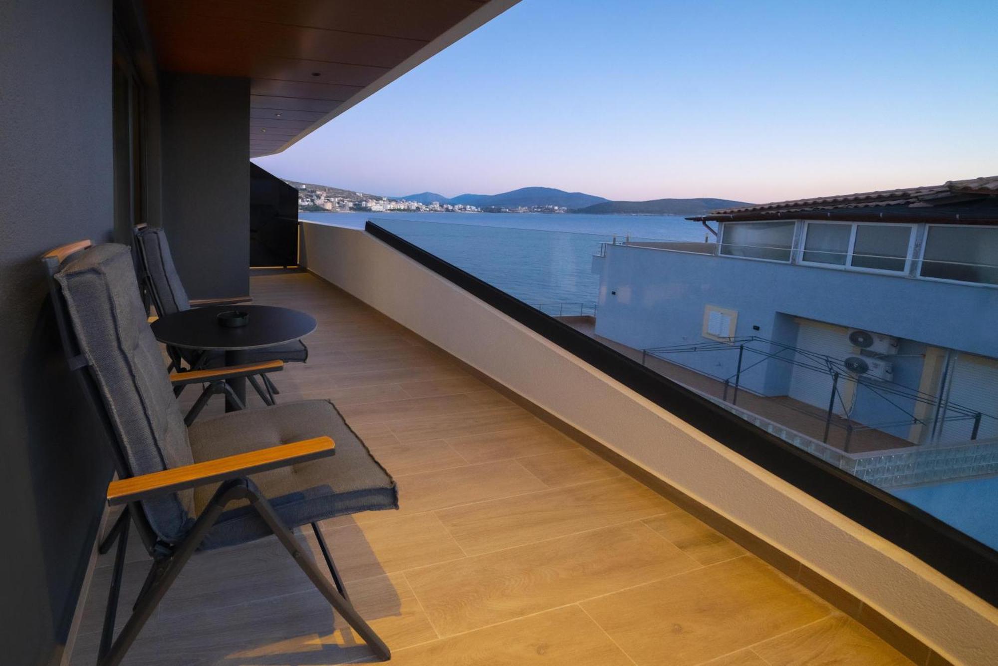 Yacht Premium Hotel Sarande Bagian luar foto